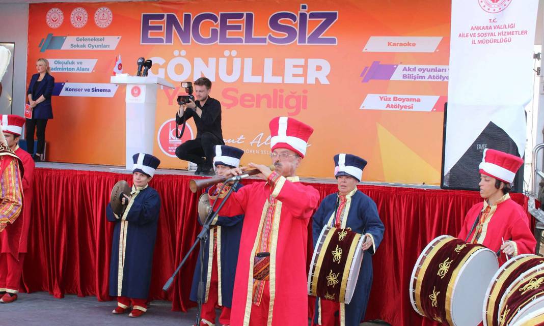 Keçiören Belediyesi’nden Engelli Bireylere Yaz Şenliği 11