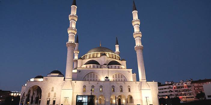 Başkentte parlayan yıldız: Melike Hatun Camii