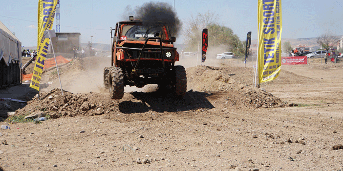 Off-road tutkunları Kahramankazan’da hünerlerini sergiledi 3