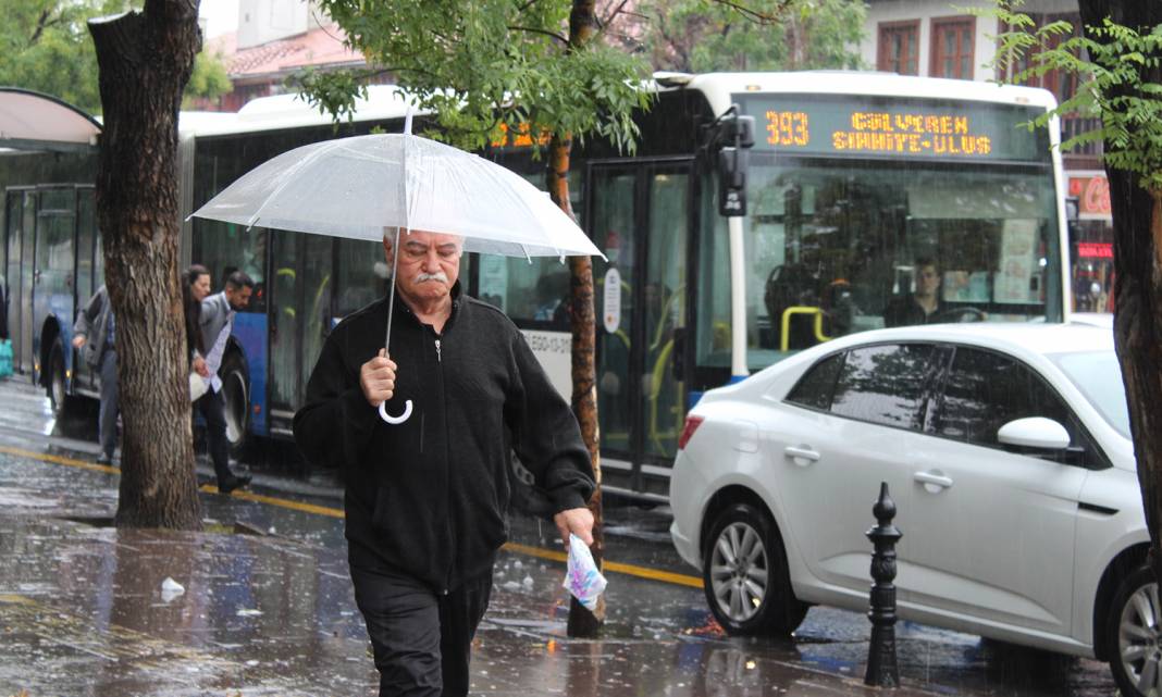 Ankara’da yağış etkili oldu 3