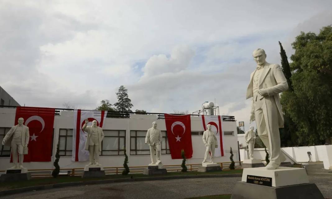 Enver Demirel’den Kıbrıs’a müthiş hediye: Türkiye Protokolü’nü bir araya getirdi! 5