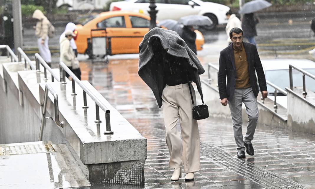 Ankara yağmura teslim oldu! 10
