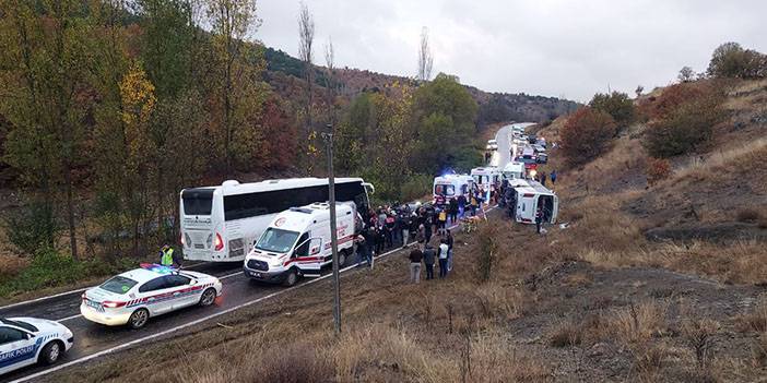 Amasya'da yolcu otobüsü devrildi: 27 kişi yaralı 2
