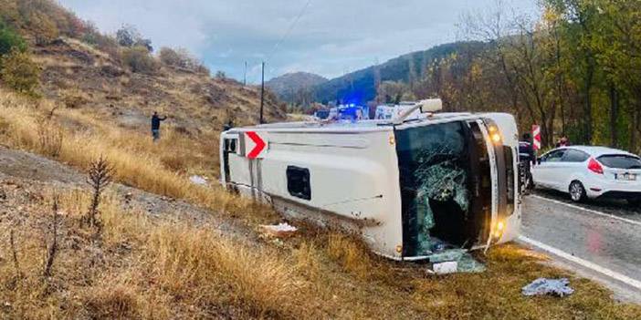 Amasya'da yolcu otobüsü devrildi: 27 kişi yaralı 6