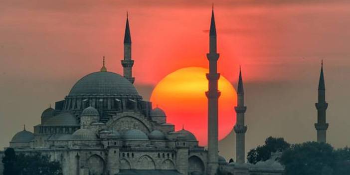 Türkiye’de o dernek ezan sesinin kısılmasını istedi: “Kirli ve zararlı”ymış 7