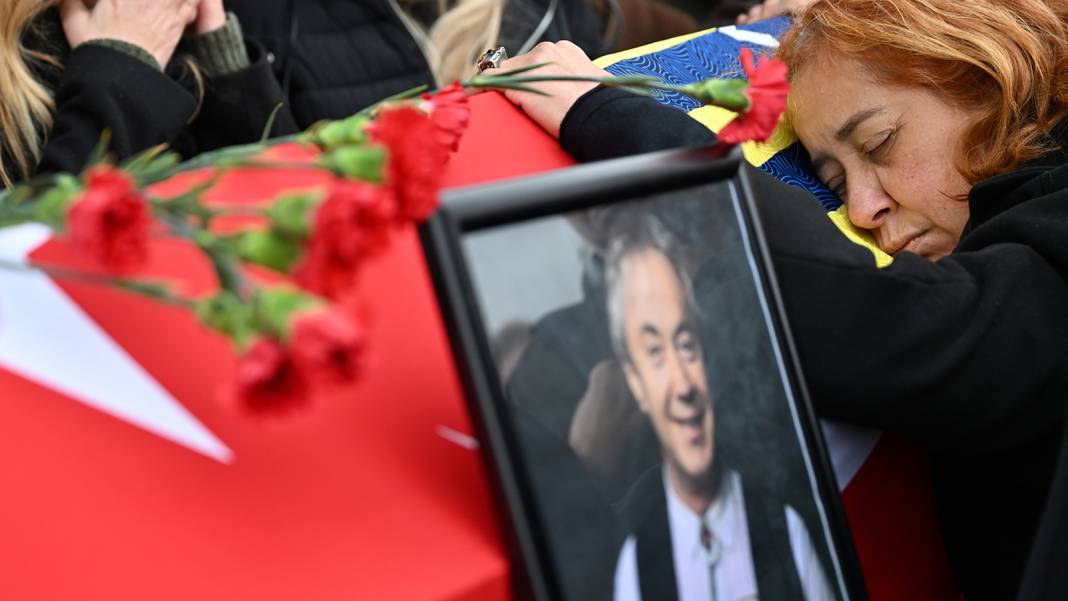 Metin Uca'nın cenazesinde imama şok itiraz: Cami avlusu buz kesti 4