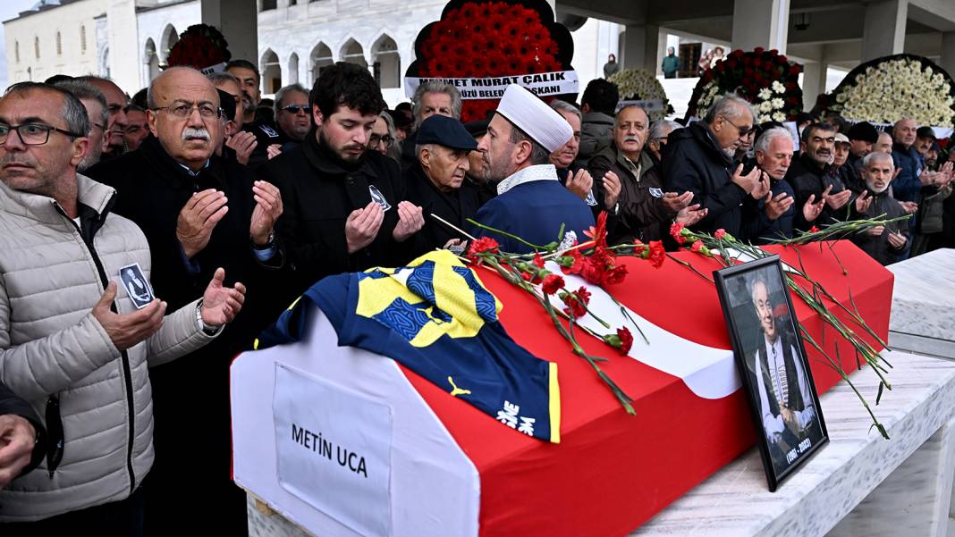 Metin Uca'nın cenazesinde imama şok itiraz: Cami avlusu buz kesti 7