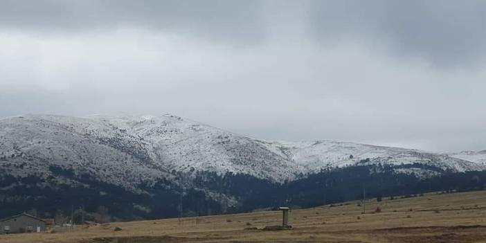 Konya'da mevsimin ilk karı bakın nereye düştü... 3