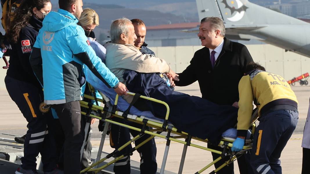 Bakan Koca karşıladı: Gazzeli hastalar Ankara'ya geldi 1