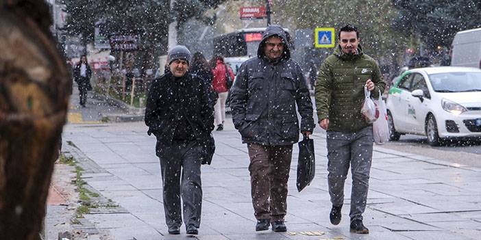 Ankara'da kar yağışı etkili oldu 2