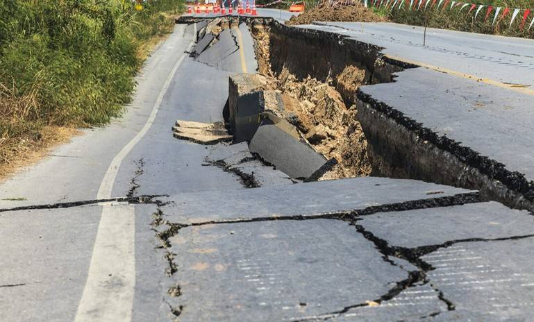 SON DAKİKA Azerbaycan'da deprem oldu 3