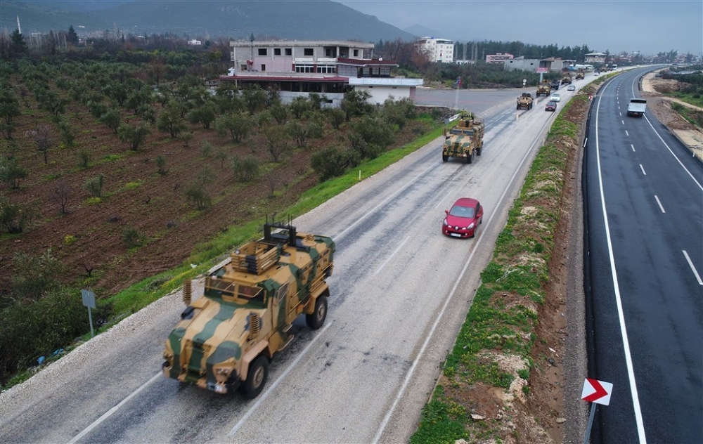 Çok sayıda zırhlı araç Afrin’e girmek için sınıra ulaştı 14
