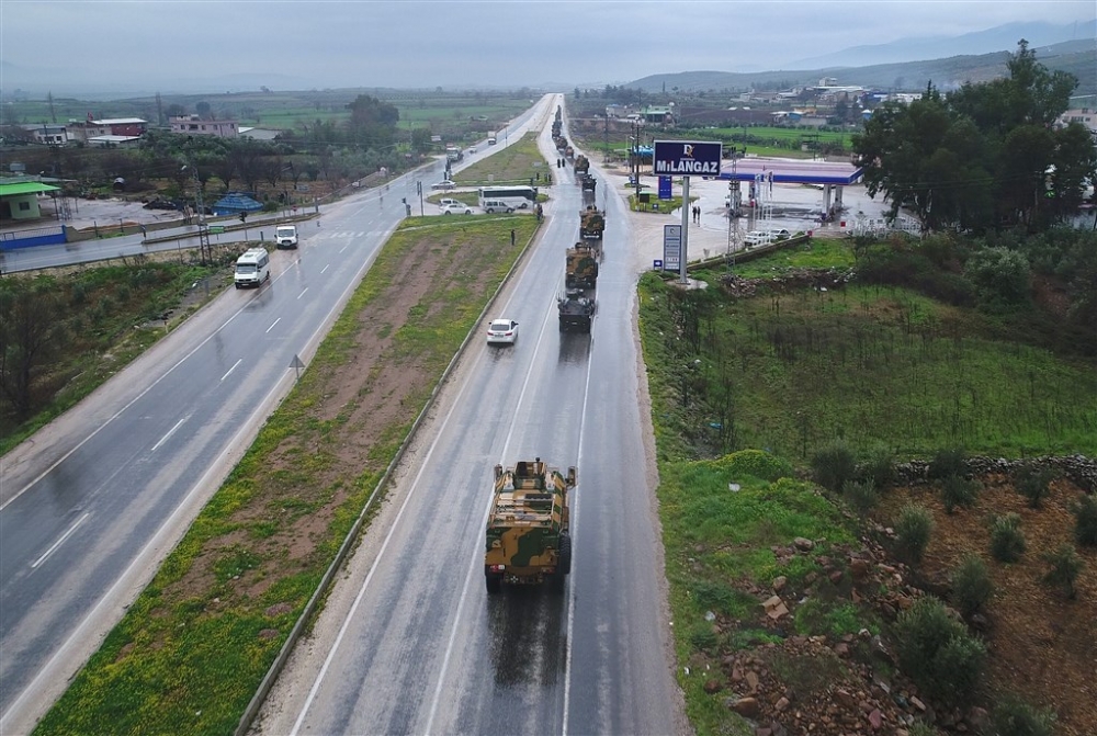 Çok sayıda zırhlı araç Afrin’e girmek için sınıra ulaştı 5