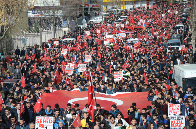 On binlerce Pursaklarlı Mehmetçiğe destek için yürüdü 17