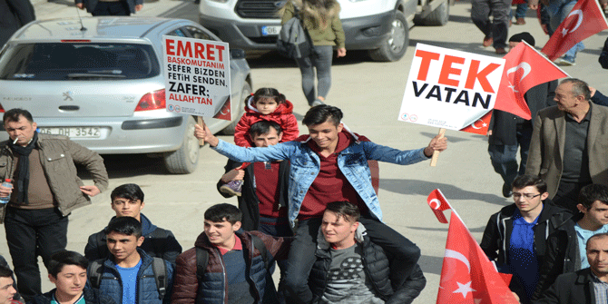 On binlerce Pursaklarlı Mehmetçiğe destek için yürüdü 18