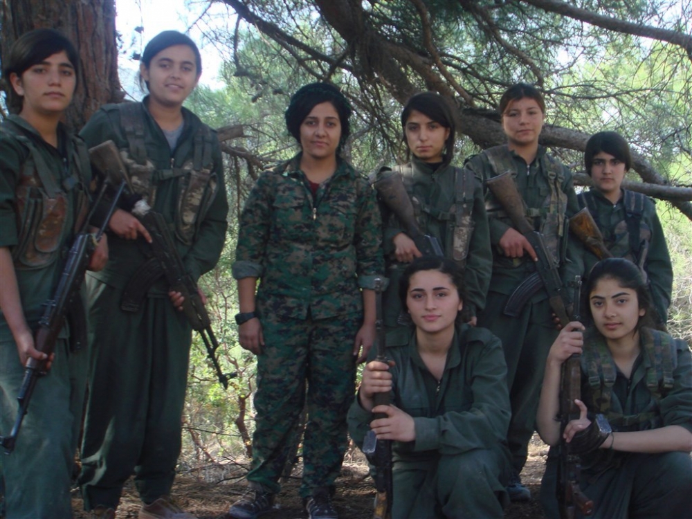 Hafıza kartlarından YPG/PKK’nın “çocuk savaşçıları” çıktı 11