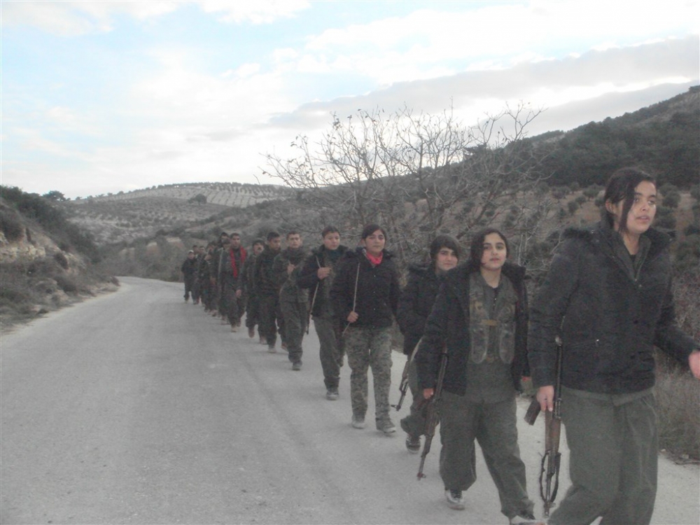 Hafıza kartlarından YPG/PKK’nın “çocuk savaşçıları” çıktı 13