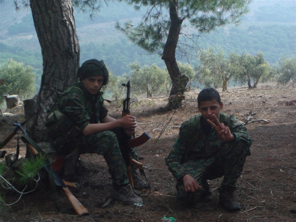 Hafıza kartlarından YPG/PKK’nın “çocuk savaşçıları” çıktı 15