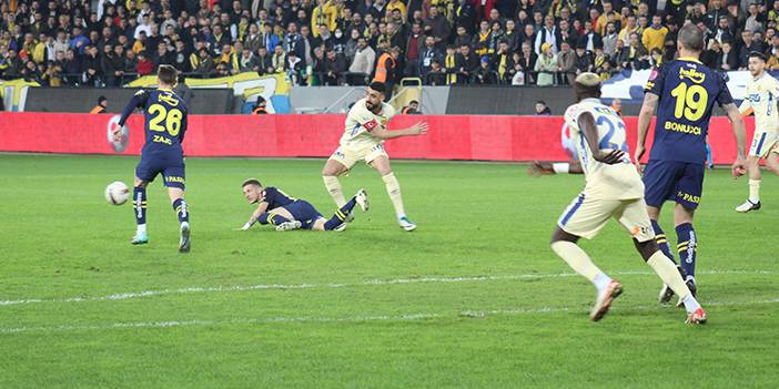 Ankaragücü Fenerbahçe'yi farklı mağlup etti 4
