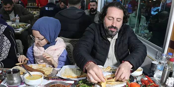 Adana'da Ramazan coşkusu: "Kebap milli yiyeceğimiz" 6