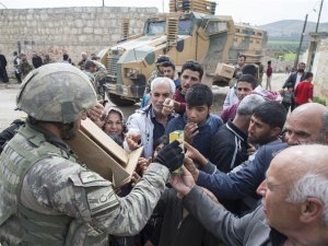 Mehmetçik’e Afrin’de sevgi gösterisi