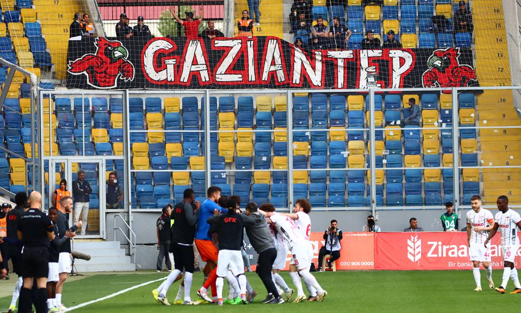 Ankaragücü 3 puanı 3 golle aldı 4