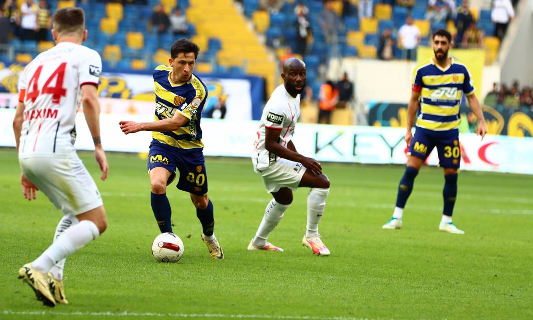 Ankaragücü 3 puanı 3 golle aldı 5