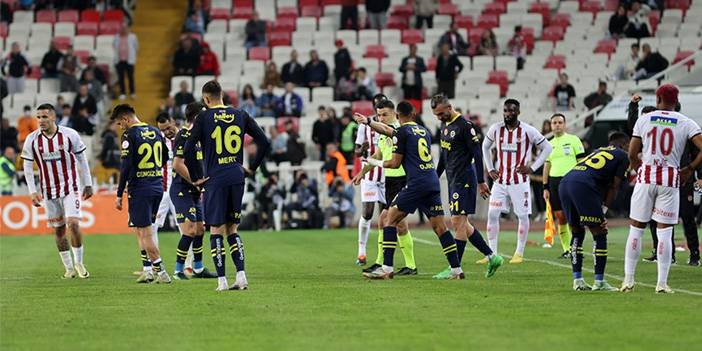 Trio ekibinden Fenerbahçe-Sivasspor maçındaki penaltı için net yorum 4