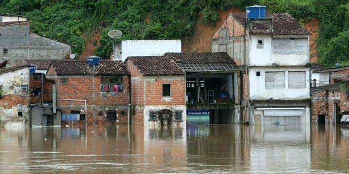 Sel felaketi! Can kaybı artıyor, binlerce kişi kayıp 6
