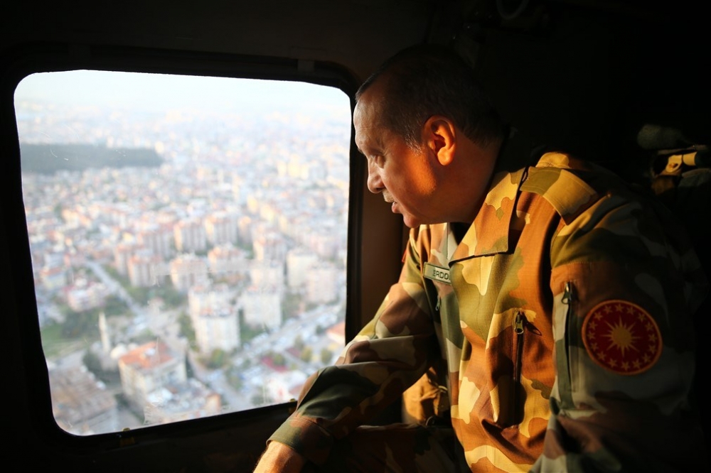 Erdoğan ve ünlü isimler sınırda askere moral verdi 25