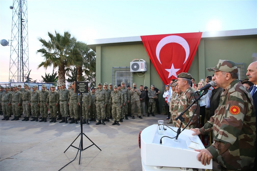 Erdoğan ve ünlü isimler sınırda askere moral verdi 55