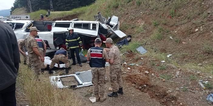 Katliam gibi kaza: 9 kişi hayatını kaybetti 1