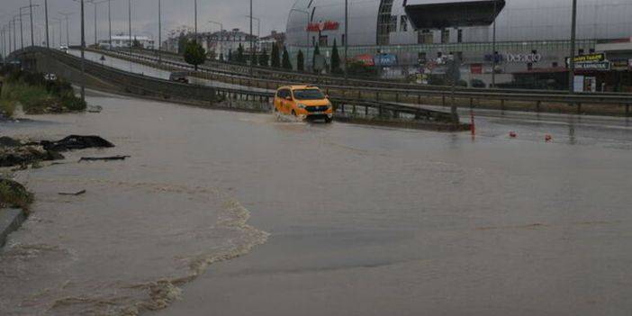 Adana ve Hatay'da sel 1