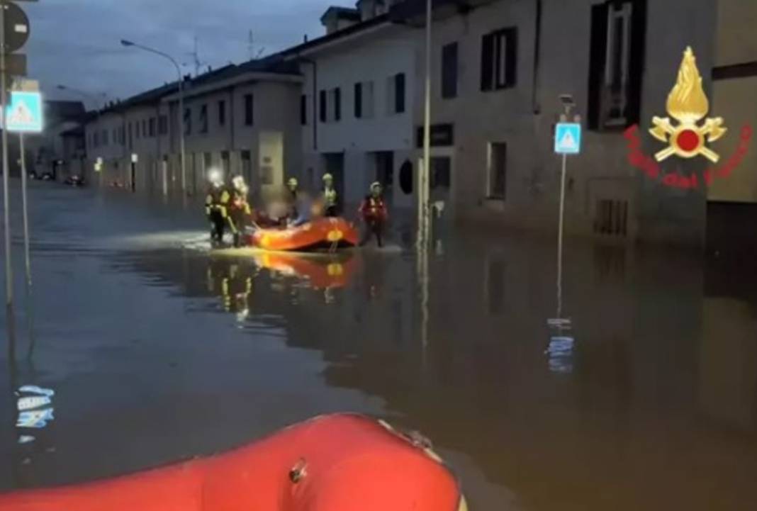 Sel, felaketi yaşattı: 15 kişi yaşamını yitirdi 1