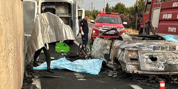 Kan donduran kaza: Araçta yanarak can verdiler 5