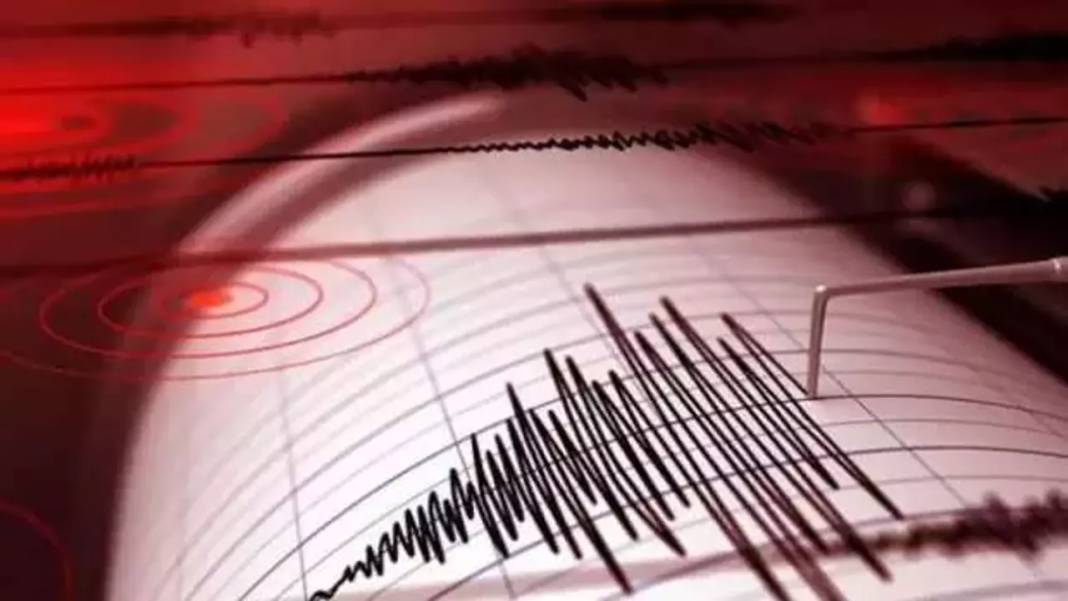 6 ve 5,2 büyüklüğünde iki deprem 6