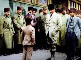Atatürk'ün çocuk sevgisi 13