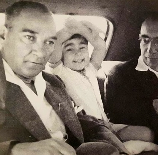 Atatürk'ün çocuk sevgisi 20