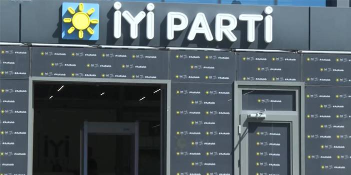 İYİ Parti'de bir yıkım daha! Belediye Başkanı istifa etti 4