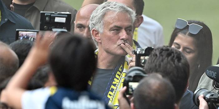 Fenerbahçe'nin Mourinho'ya sunduğu rekor transfer bütçesini açıkladı: Hagi detayı dikkat çekti 3