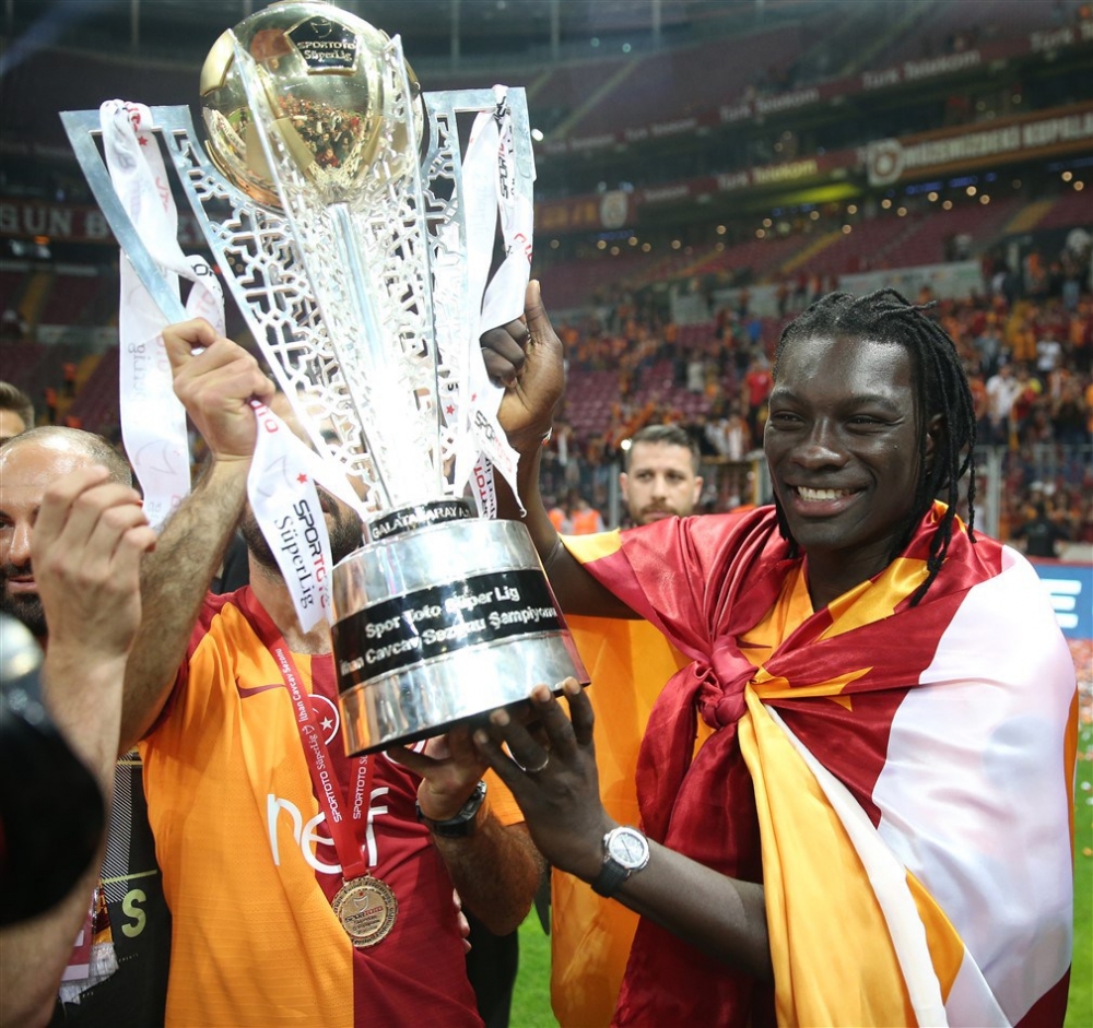 Galatasaray 21. Şampiyonluk Kupası’nı kaldırdı 18