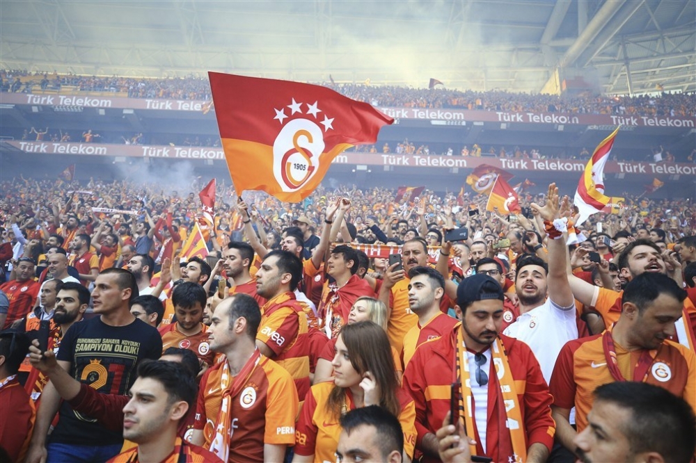 Galatasaray 21. Şampiyonluk Kupası’nı kaldırdı 35