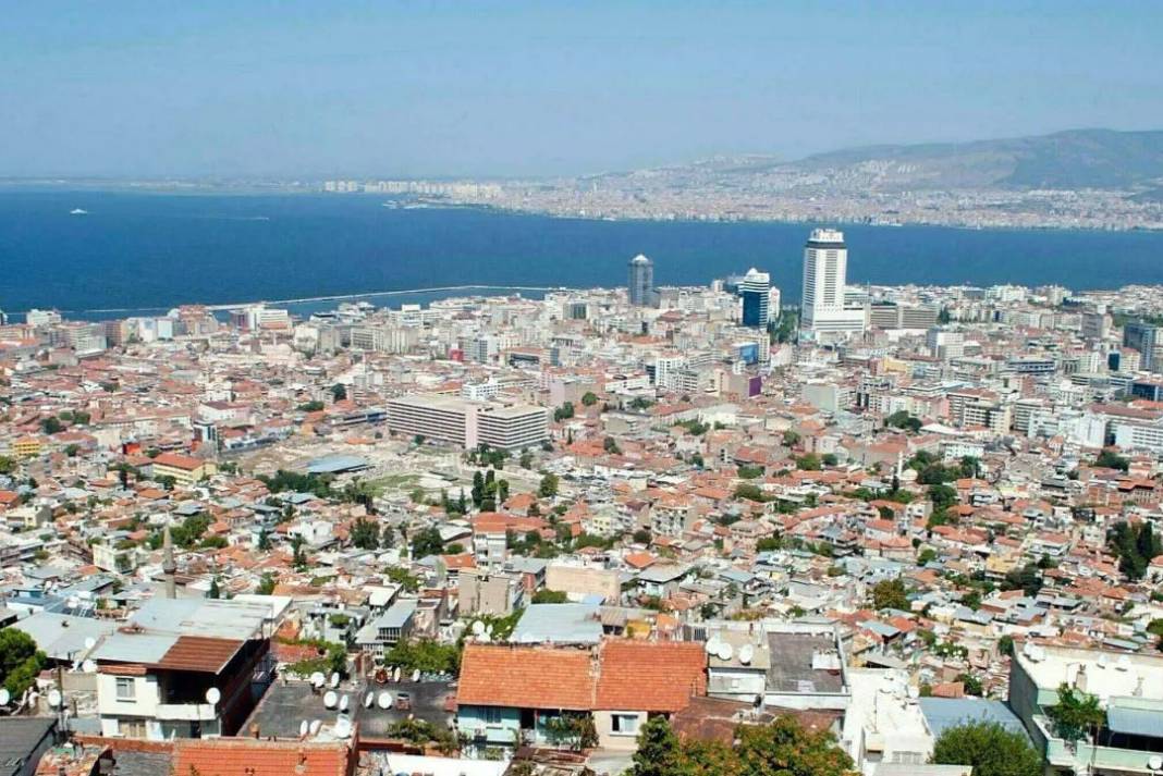 İzmir'de tehlike çanları çalıyor... Her 10 evden 4'ü riskli! 1