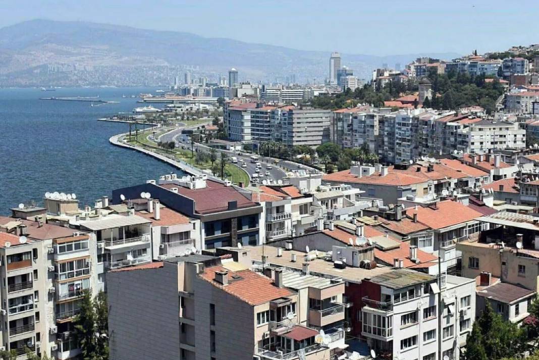 İzmir'de tehlike çanları çalıyor... Her 10 evden 4'ü riskli! 3