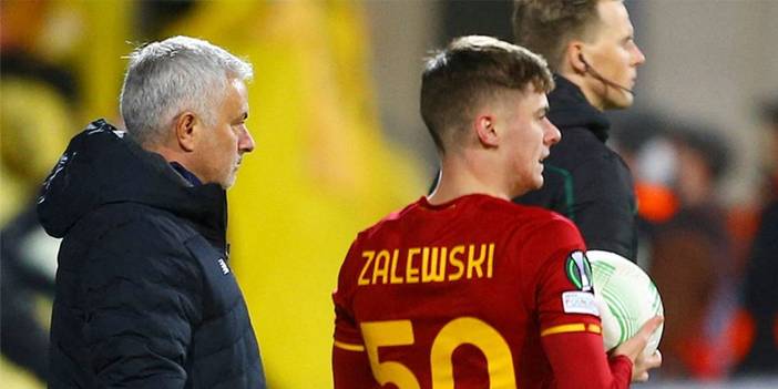 Zalewski'nin kariyerinde Mourinho detayı 2