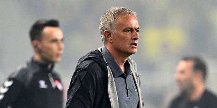 Jose Mourinho'dan takıma net mesaj: "Formayı asla alamayacak" 6