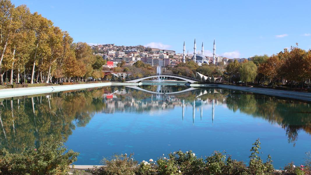 Gençlik Parkı, sonbahar rengine boyandı 6