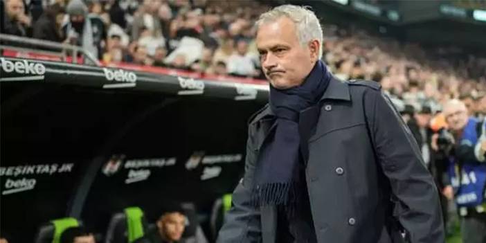 Mou'dan şok karar: İlk 11'de büyük değişiklik 3