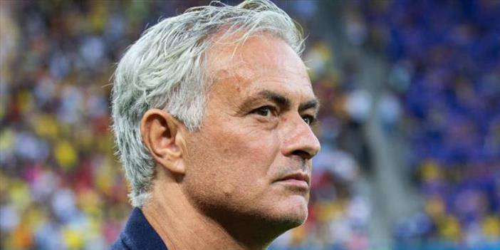 Fenerbahçe'de Mourinho Kararı: Yönetim gönderiyor mu? 4