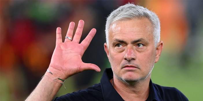 Fenerbahçe'de Mourinho Kararı: Yönetim gönderiyor mu? 6